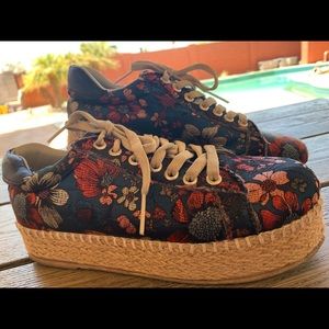 Artesanal tennis shoes # 6.5